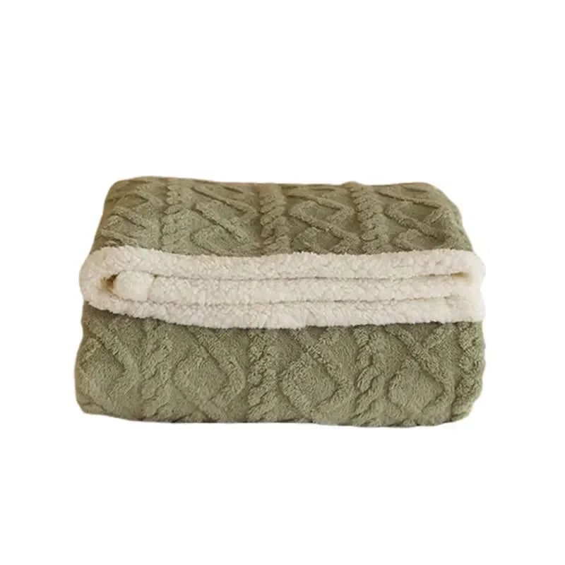 FrostHaven Winter Blanket – Lambswool & Fleece, Extra Soft & Comfortably Warm