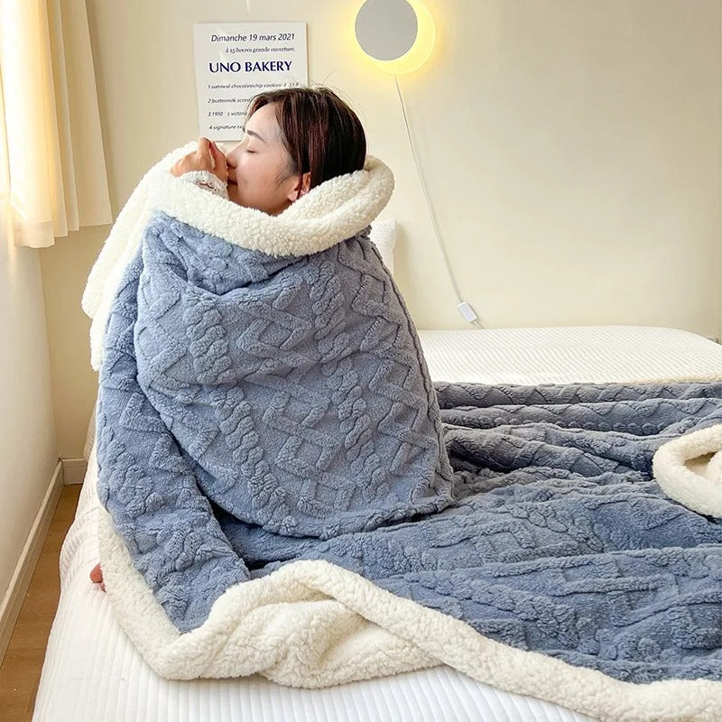 FrostHaven Winter Blanket – Lambswool & Fleece, Extra Soft & Comfortably Warm