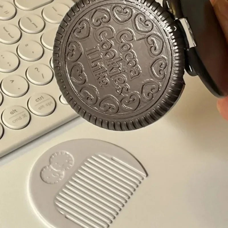 Chocolate Biscuit Round Folding Makeup Mirror