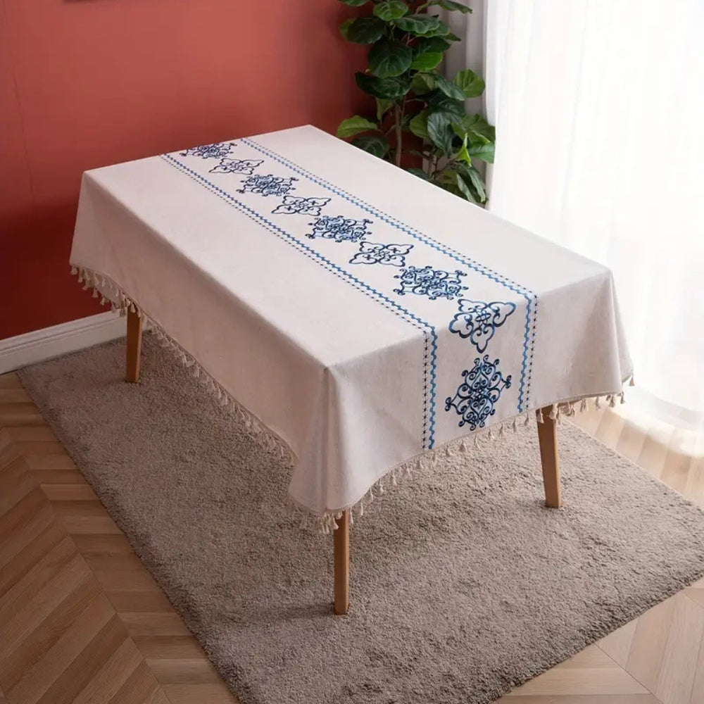 Sorella Luxe Embroidered Tablecloth – Elegant Dining
