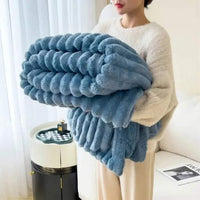 CloudLuxe Faux Fur Weighted Blanket – Lightweight Warmth with Elegant Stripes