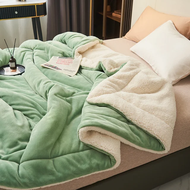 VeloraSnug – Luxury Warm Flannel Fleece Blanket