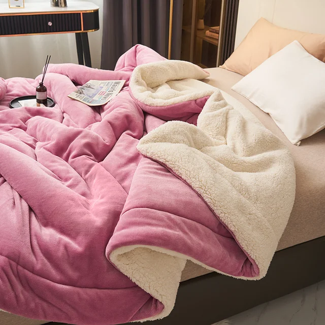 VeloraSnug – Luxury Warm Flannel Fleece Blanket