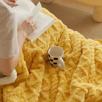 FrostHaven Winter Blanket – Lambswool & Fleece, Extra Soft & Comfortably Warm