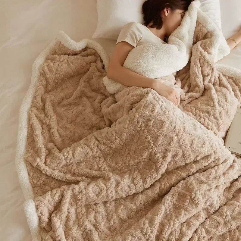 FrostHaven Winter Blanket – Lambswool & Fleece, Extra Soft & Comfortably Warm