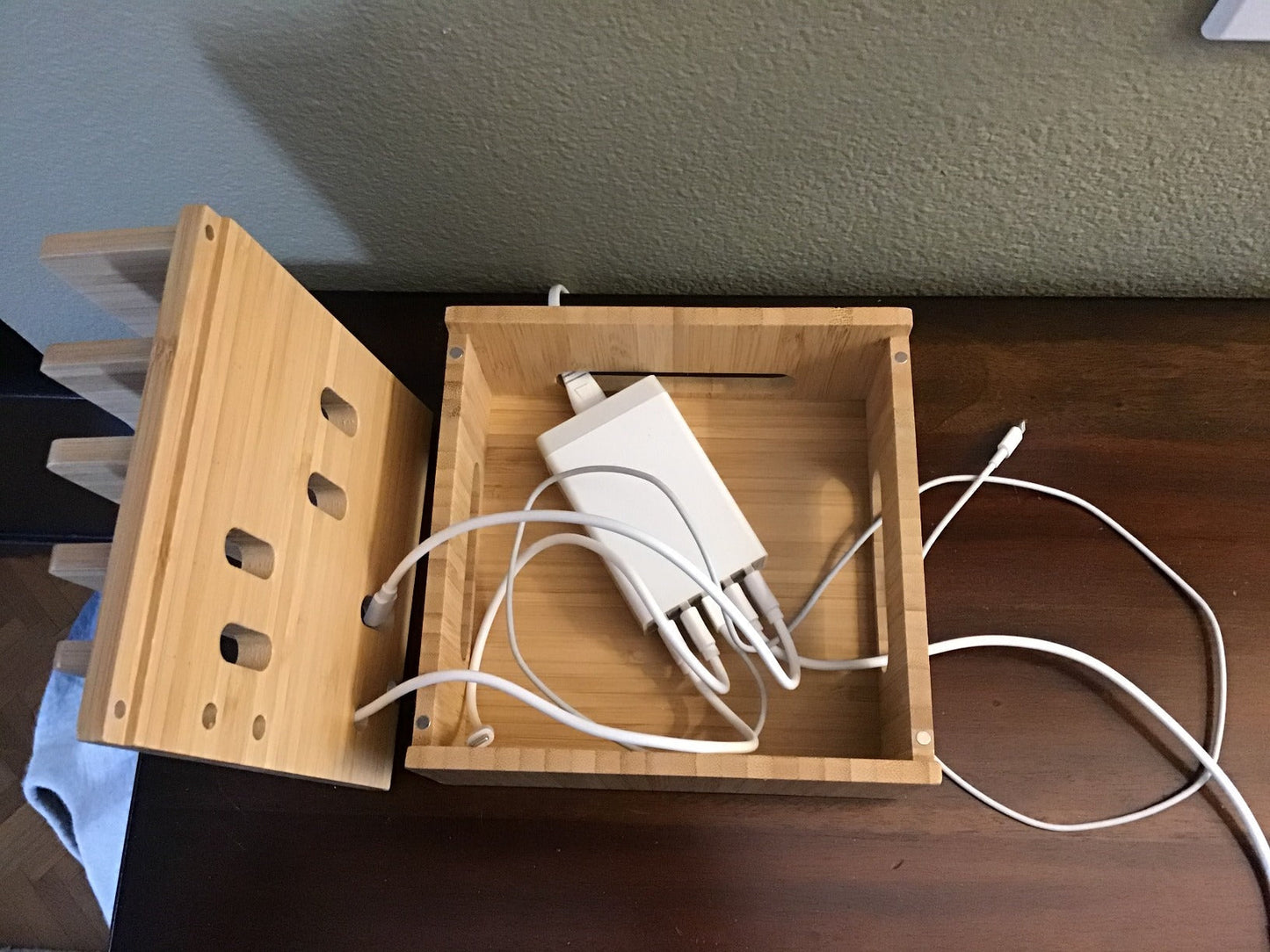 Tekavo ChargeDock Bamboo Charging Station | 5-Port USB Organizer for Phone, Tablet & Smartwatch