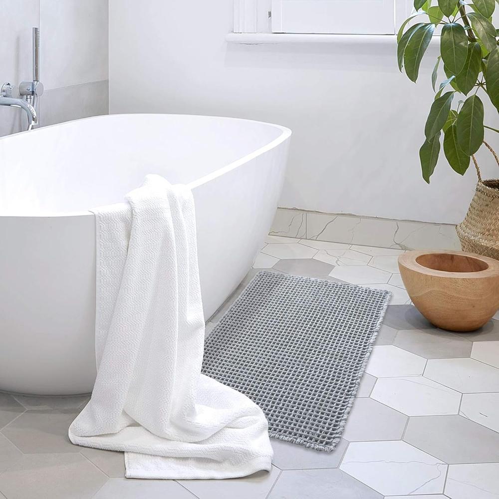 Ultra-Absorbent Waffle Bath Mat for Soft Comfort