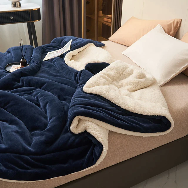 VeloraSnug – Luxury Warm Flannel Fleece Blanket