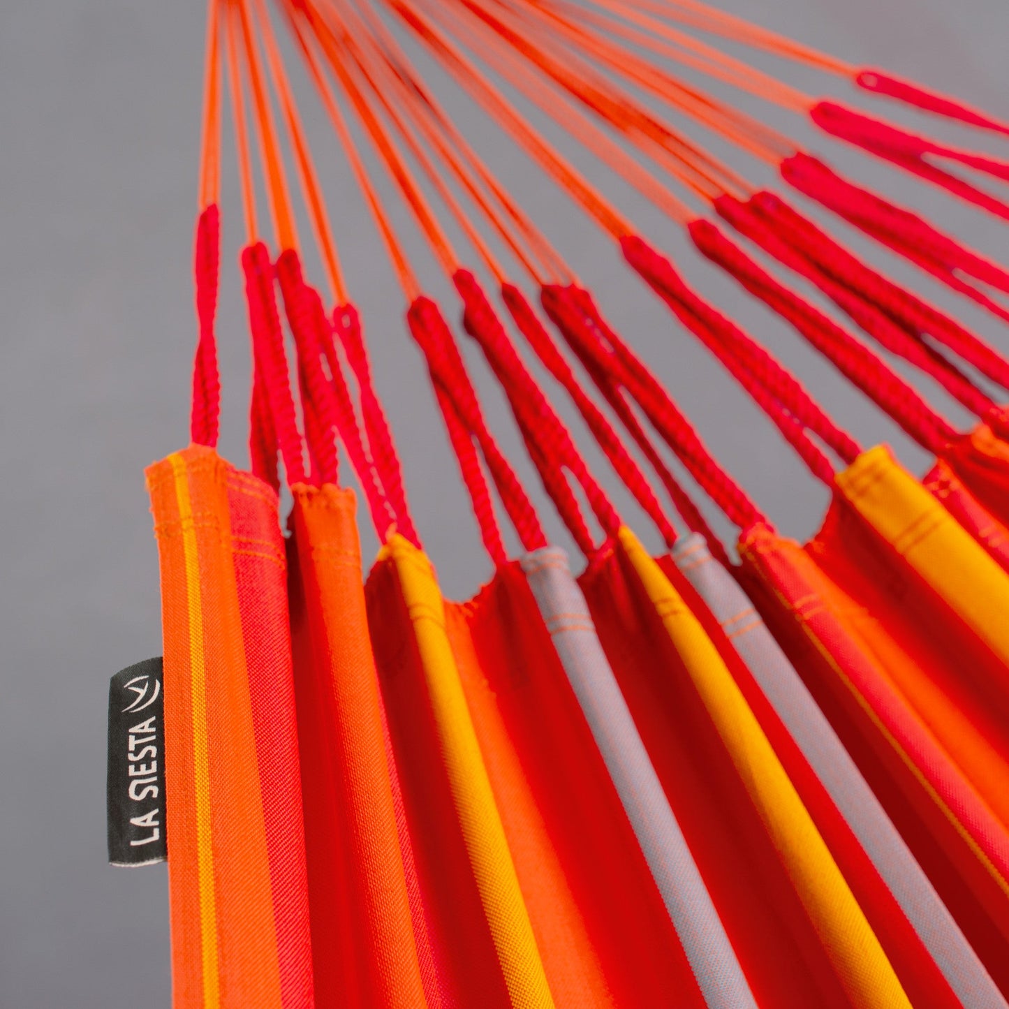 Deep Rojo - Weather-Resistant Double Hammock