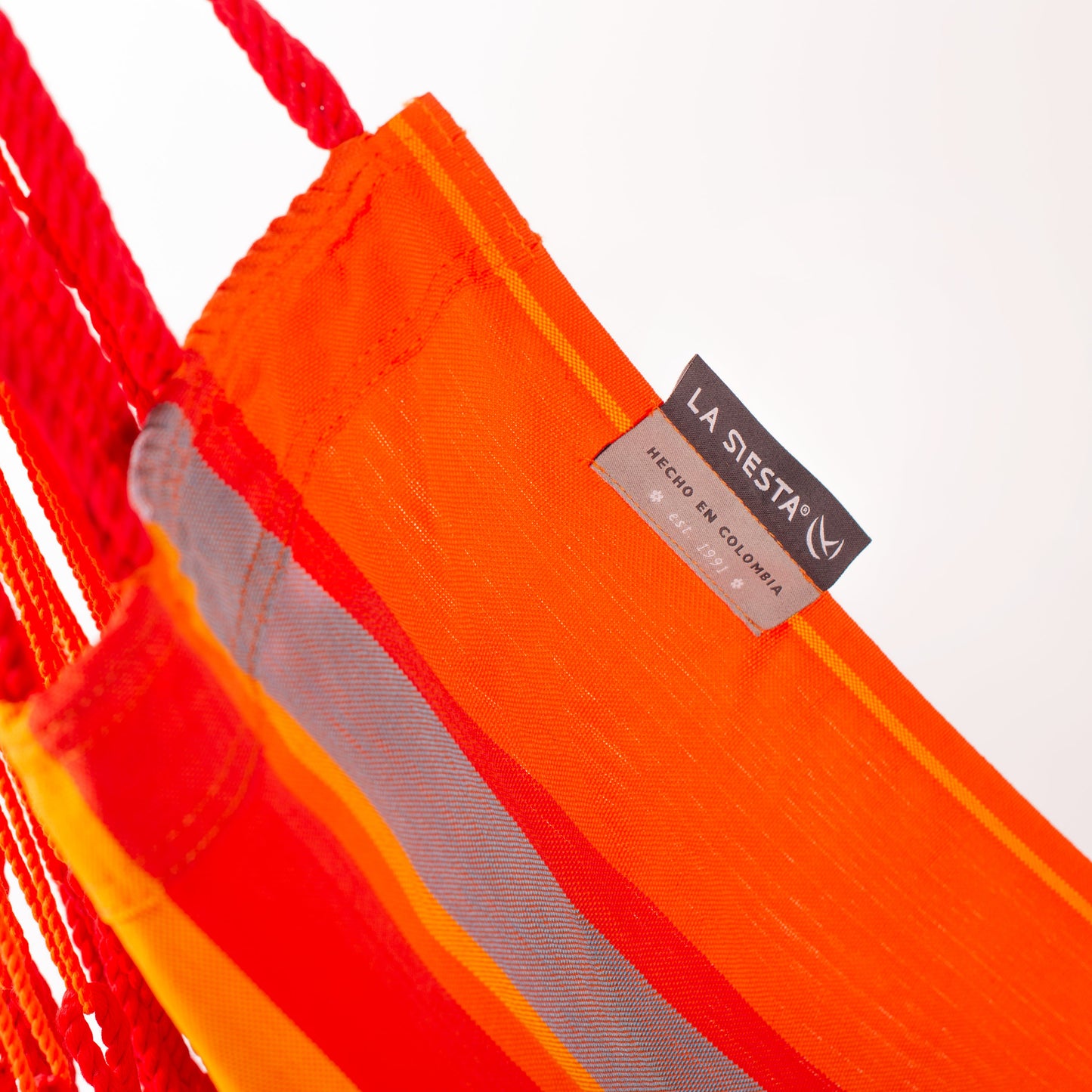 Rojo - Weather-Resistant Comfort Hammock Chair