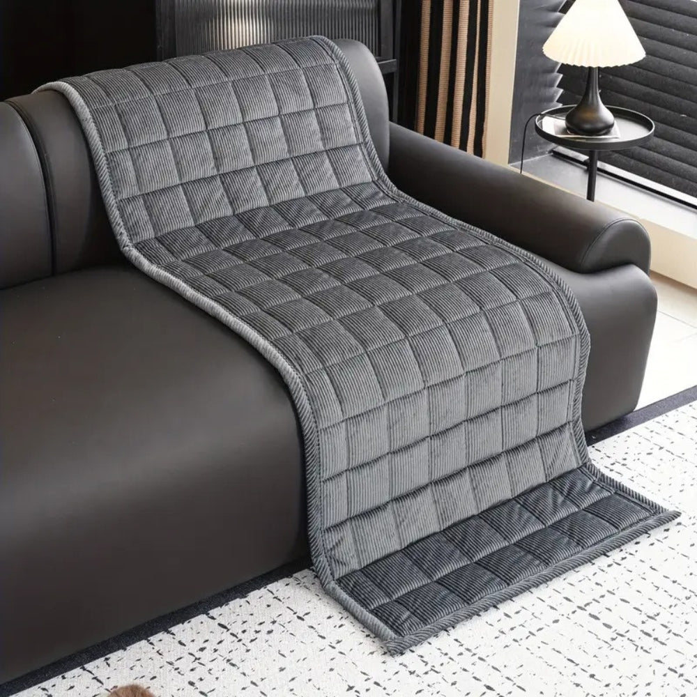 Metrova LineGuard – Metro Line Quilted Couch Cover Mat