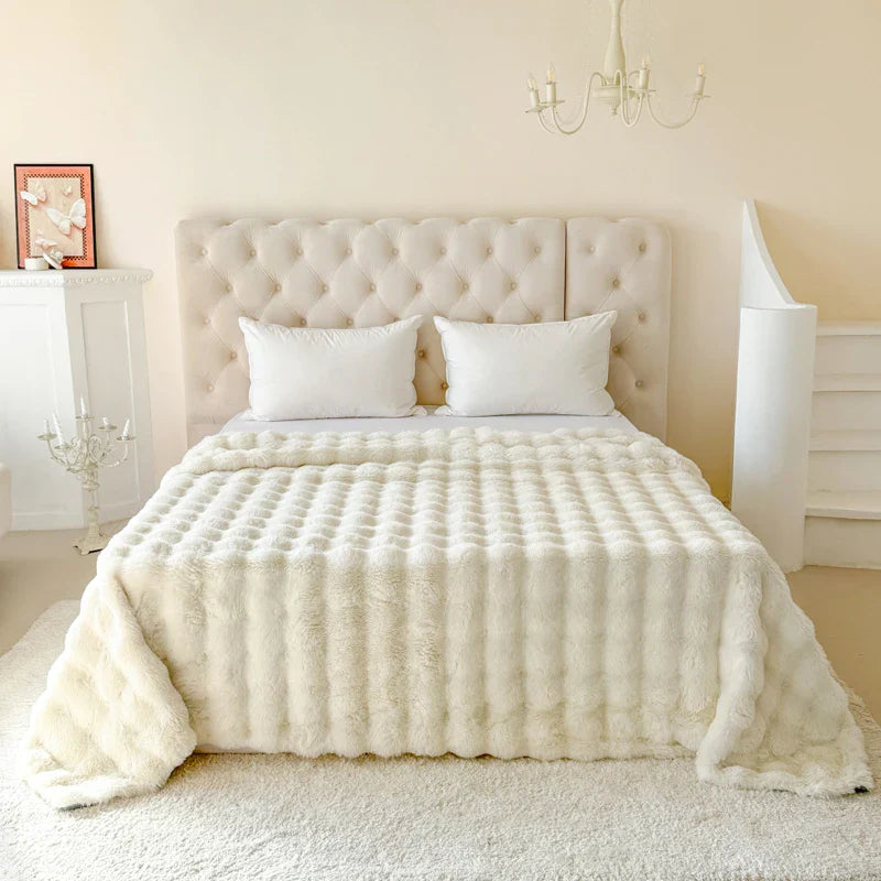 VelvetNest Throw Blanket | Double-Layer & Extra Thick | Soft Rabbit Fur Imitation | Versatile & Easy Care