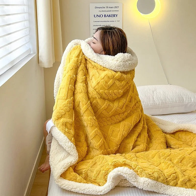 FrostHaven Winter Blanket – Lambswool & Fleece, Extra Soft & Comfortably Warm