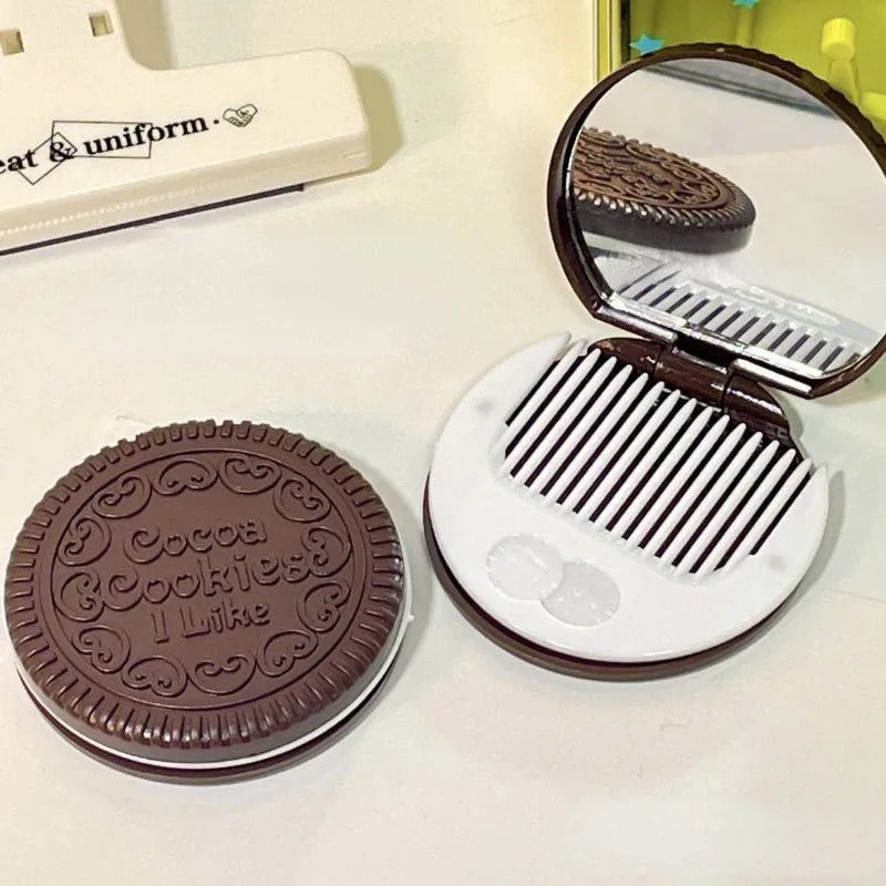 Chocolate Biscuit Round Folding Makeup Mirror