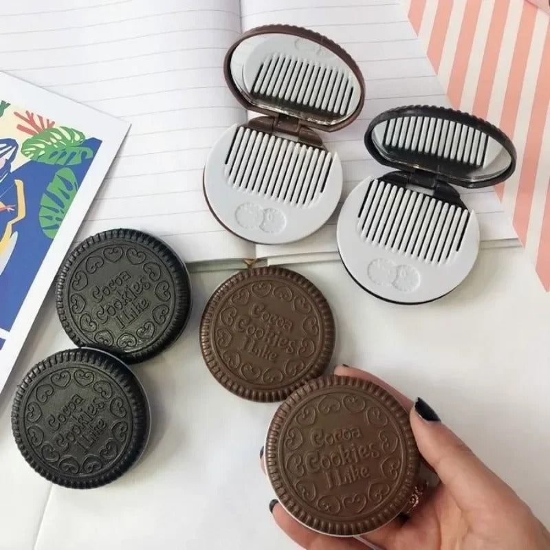 Chocolate Biscuit Round Folding Makeup Mirror