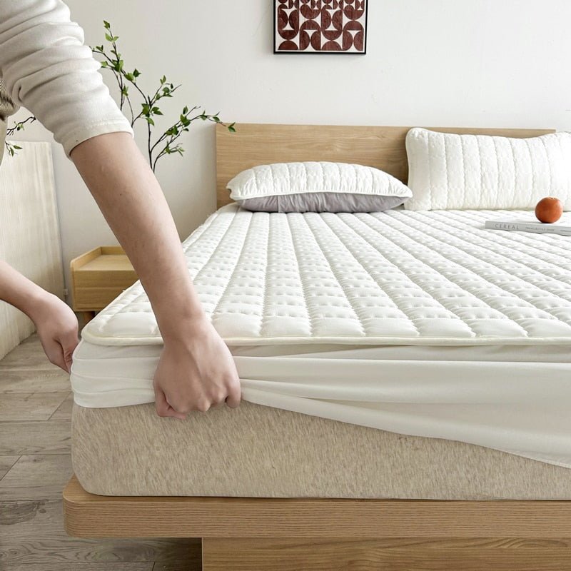 SleepAura Pad – Luxury Soft Breathable Hygienic Mattress Protector